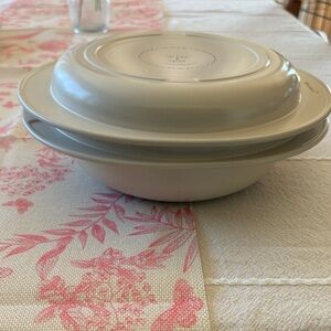 Tupperware Ultra 21 1 quart and Lid